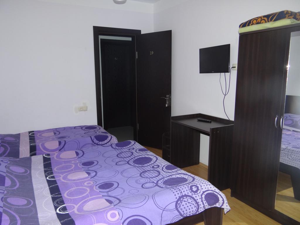 Festina Lente Hotel Kobuleti Exterior photo